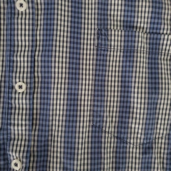 TOMMY BAHAMA MEN’S BUTTON DOWN BUTTON FRONT - Picture 5 of 6